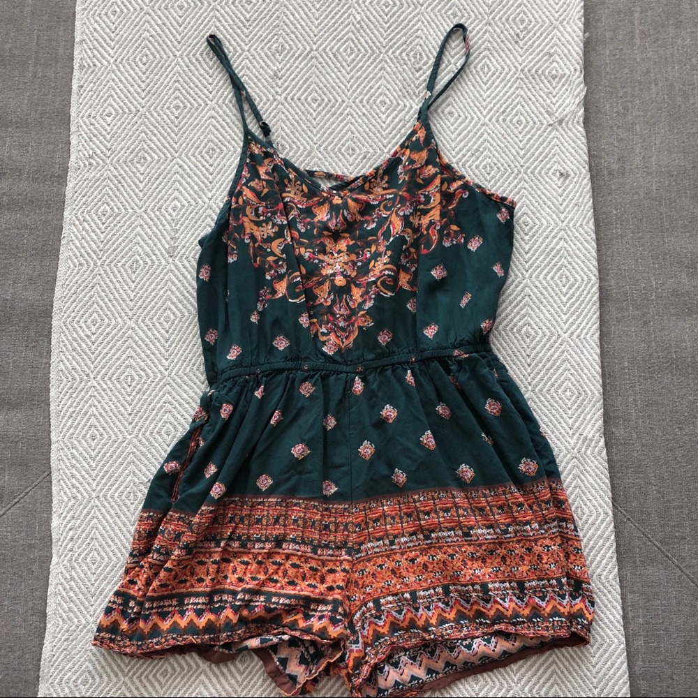 Romper - Picture 2 of 5